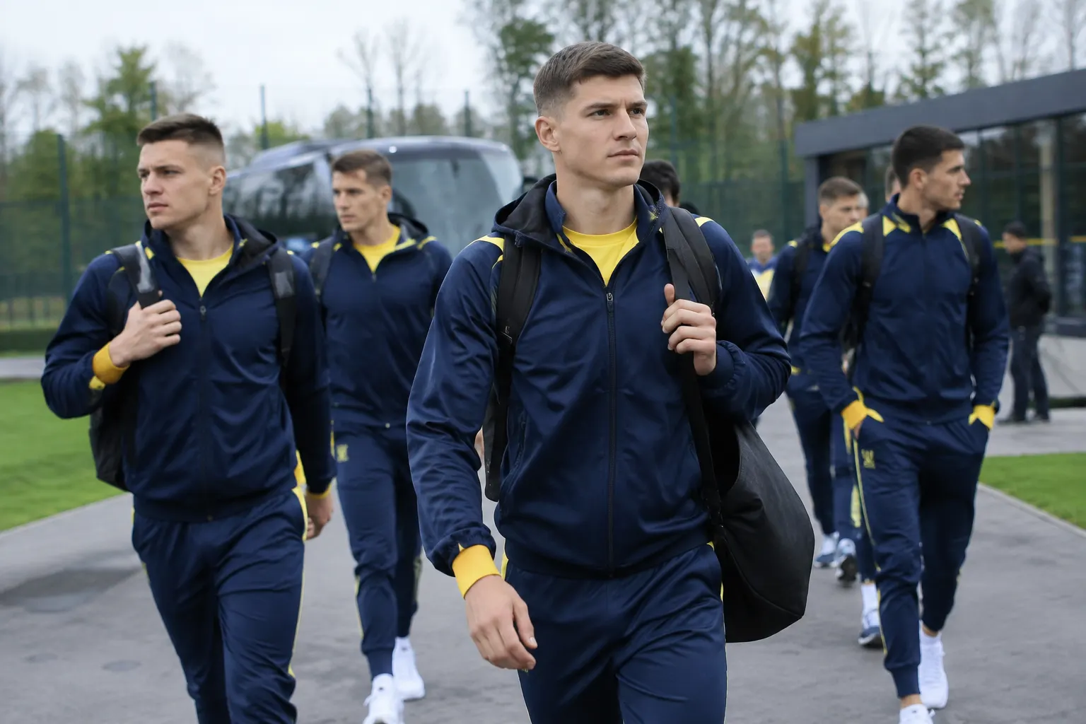 Гравці 13 клубів УПЛ виступили за збірні України
