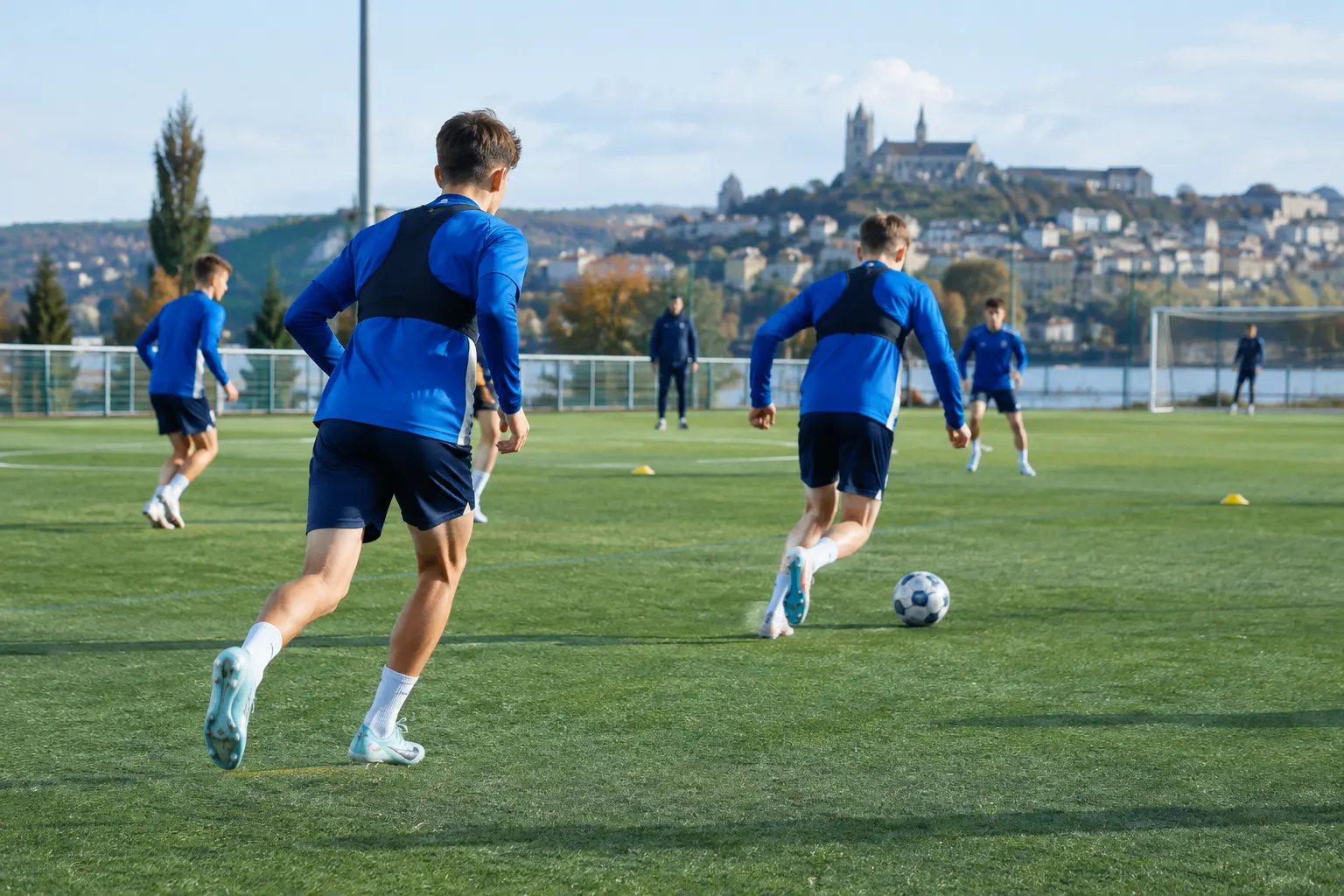 Вісім клубів УПЛ представлені у списках збірної України U-18